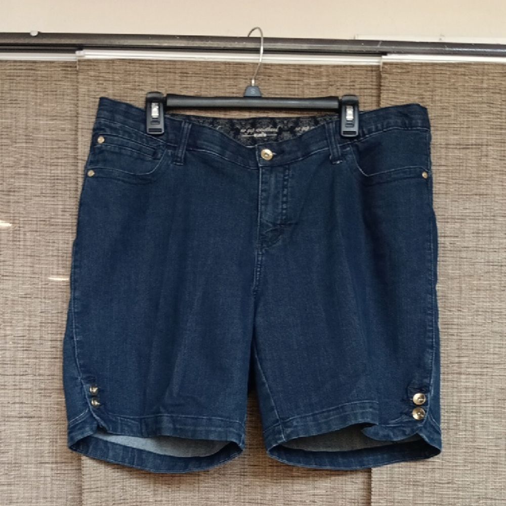 Lee Dark Blue Denim No Gap Waistband Shorts